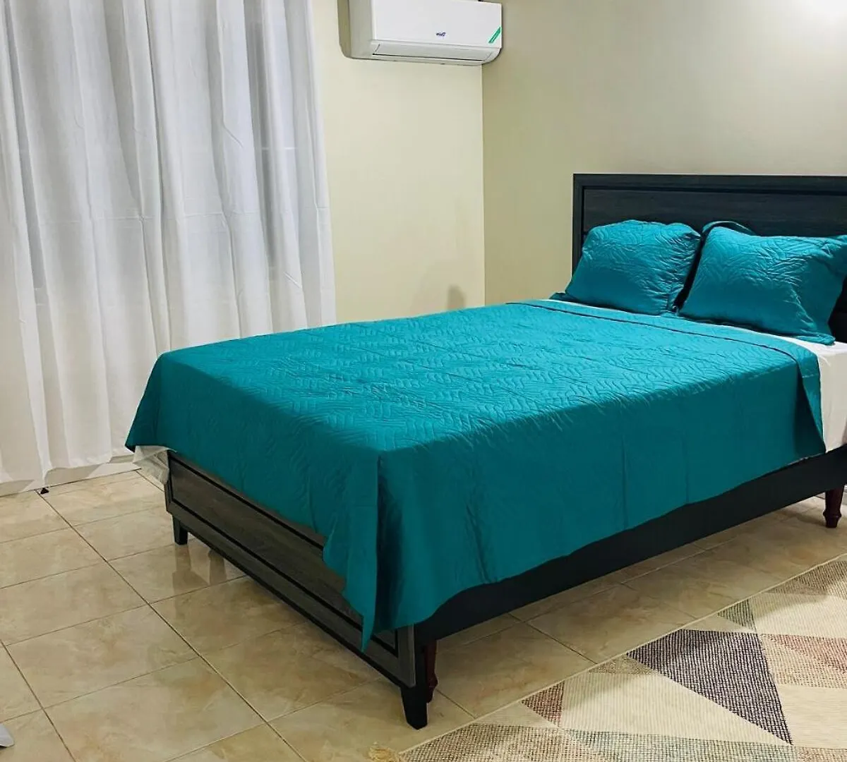 Country Club Retreat Villa Portmore 0*,  Jamaica