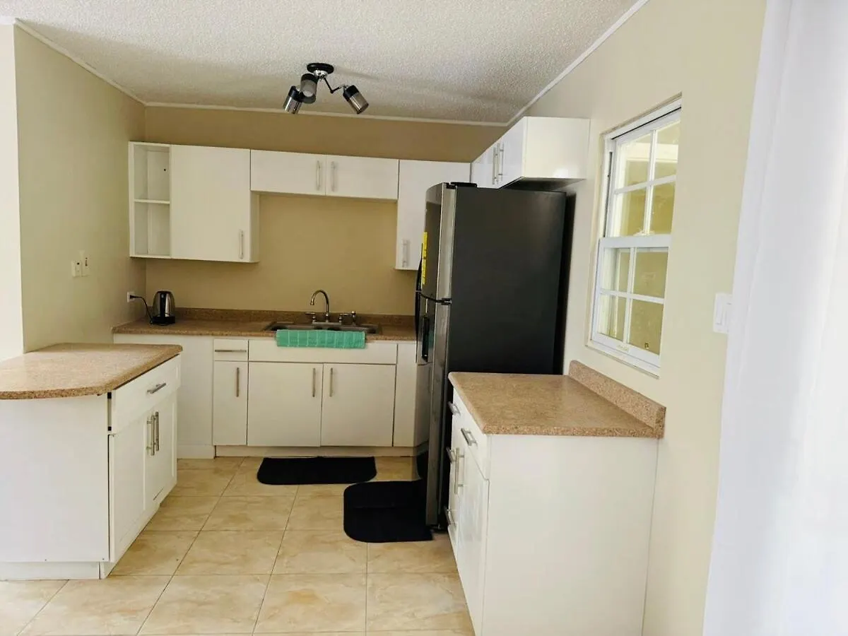 Country Club Retreat Villa Portmore Holiday home