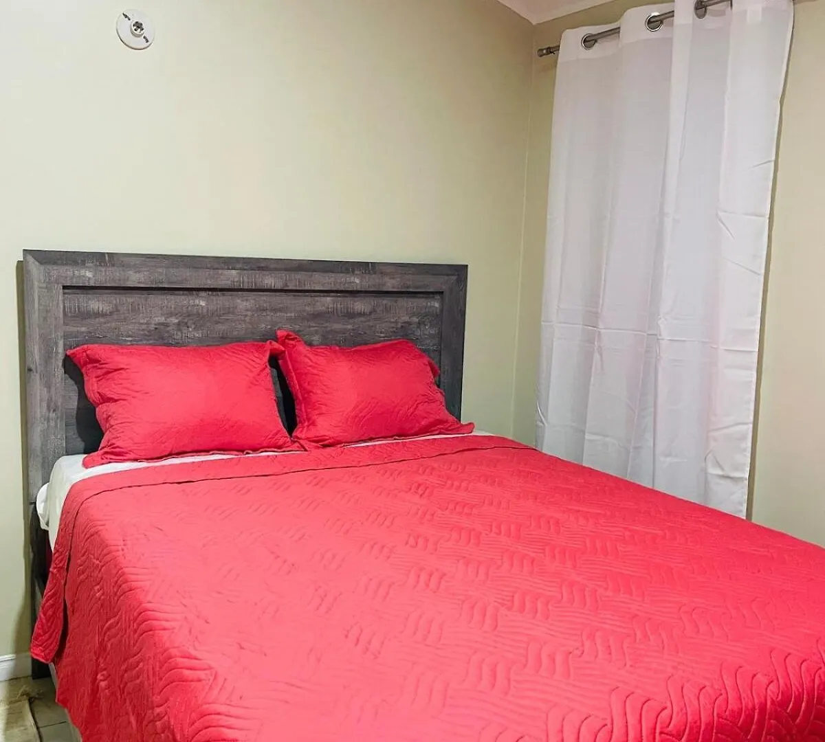 Country Club Retreat Villa Portmore Holiday home
